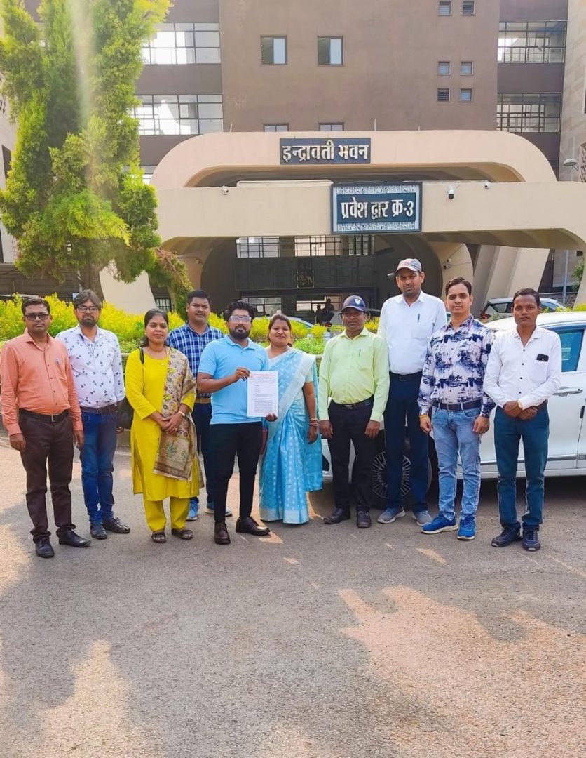 VSK APP की खामियों और वेतन रोकने के फरमान से शिक्षकों में आक्रोश, स्कूल शिक्षा विभाग के सचिव और DPI संचालक को सौंपा ज्ञापन