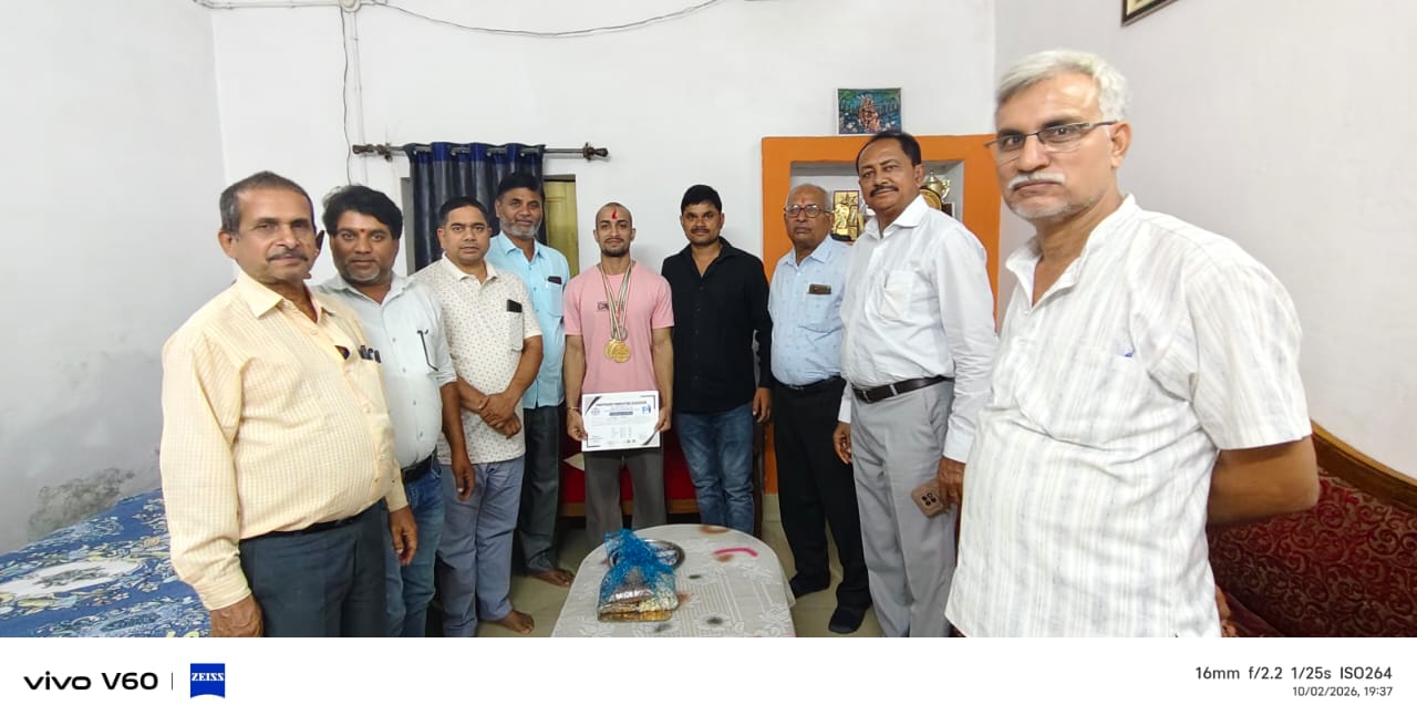 क्षत्राणी का लाल चमका छत्तीसगढ़ राज्य पावरलिफ्टिंग में : मयंक प्रताप सिंह ने 3 स्वर्ण और 1 रजत पदक जीतकर रचा इतिहास